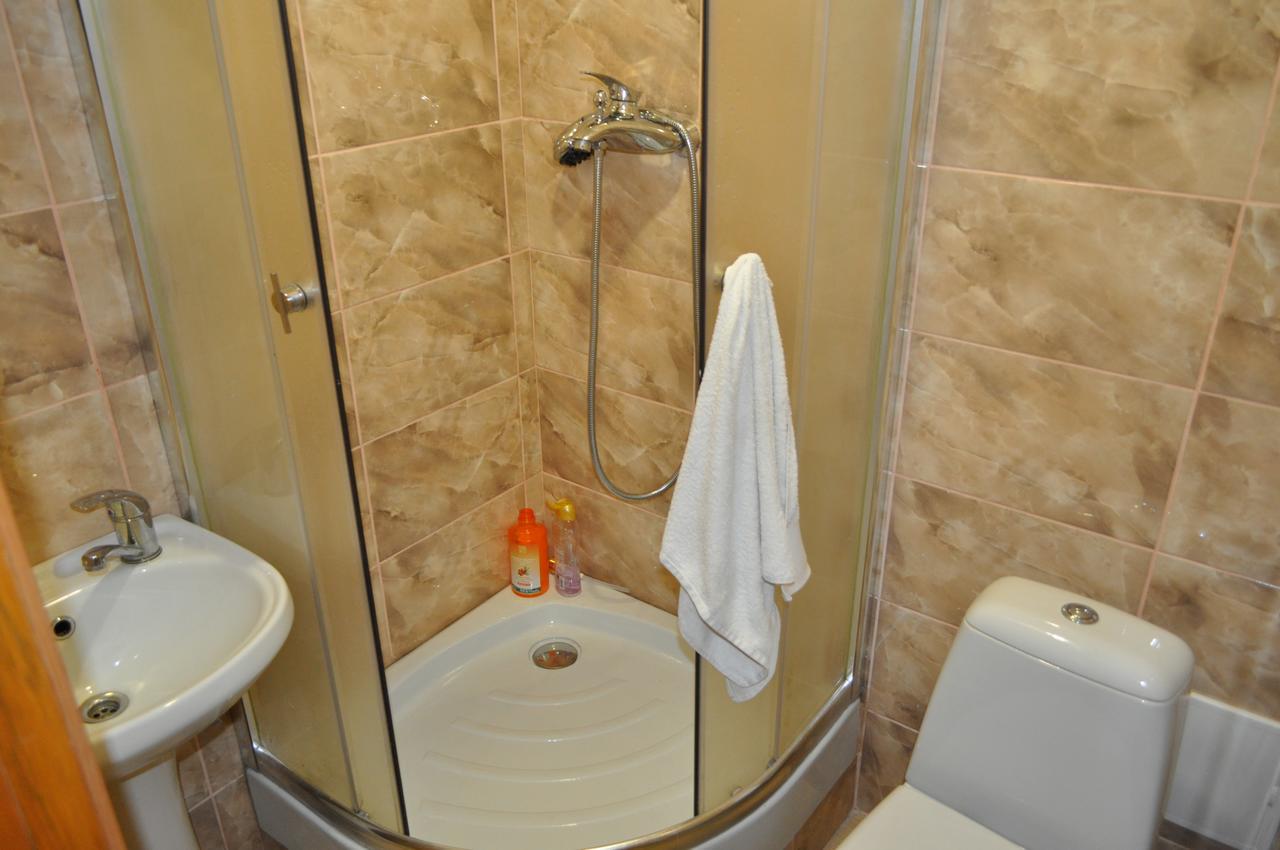 Hostel Bayit Кременчук Екстер'єр фото