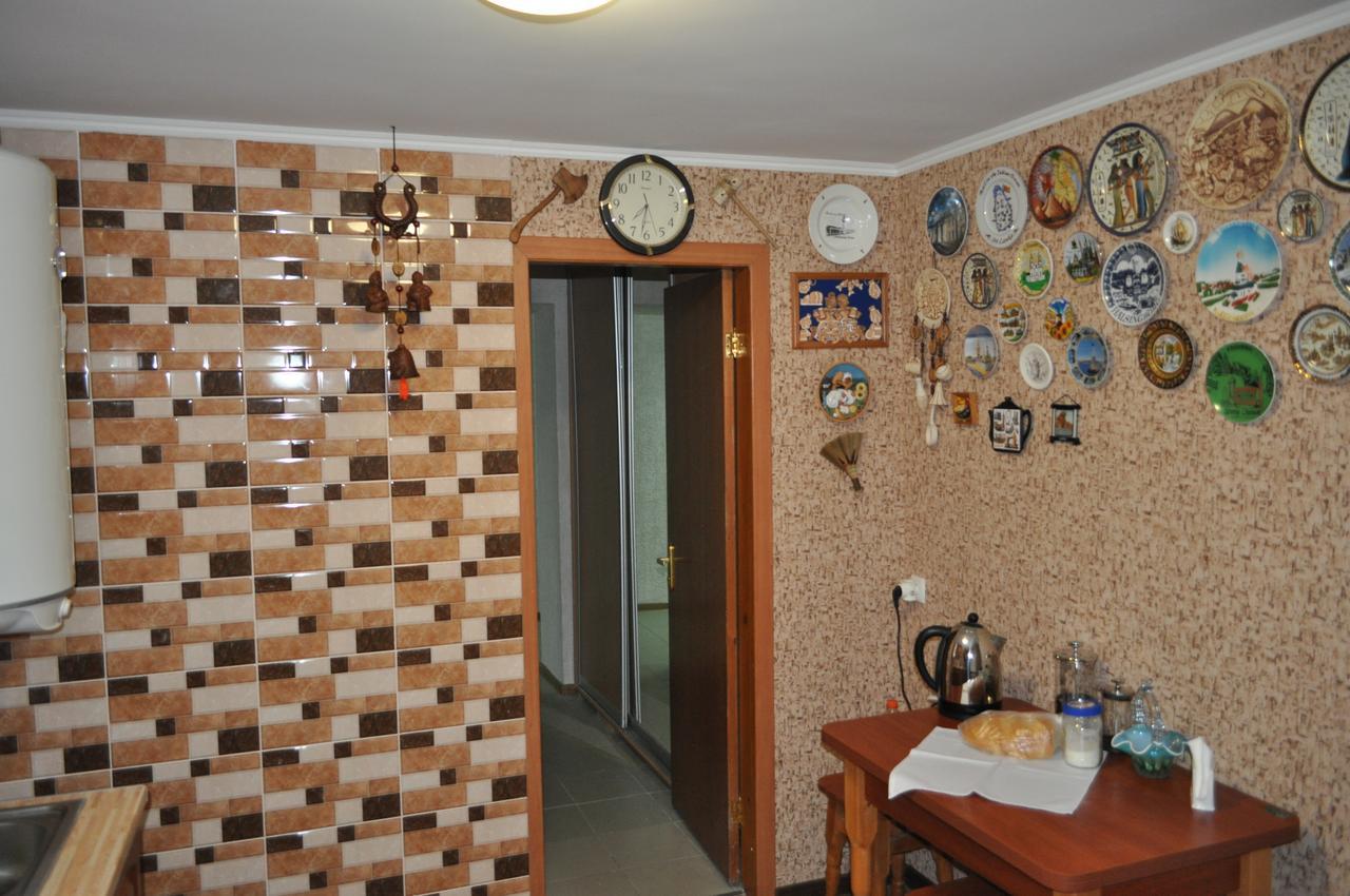 Hostel Bayit Кременчук Екстер'єр фото