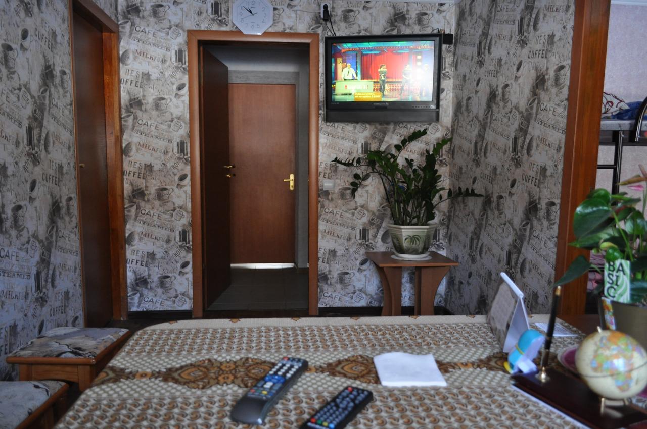 Hostel Bayit Кременчук Екстер'єр фото